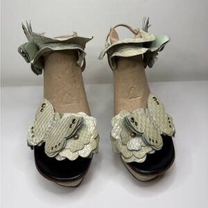 Nina Ricci runway platform sandals